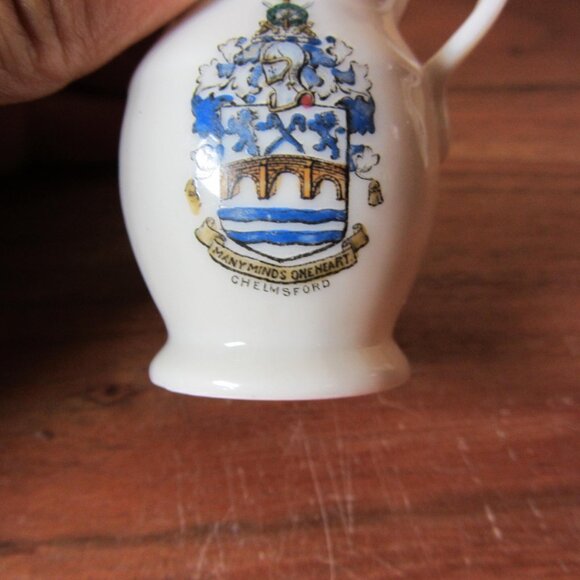 W.H. Goss crested heraldry china vintage Chelmsford (GC078 Grace) - Picture 5 of 8